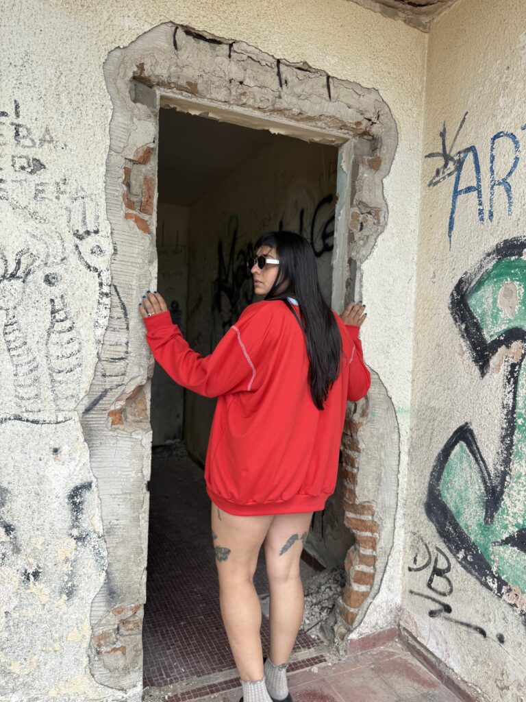 Buzo Lago rojo