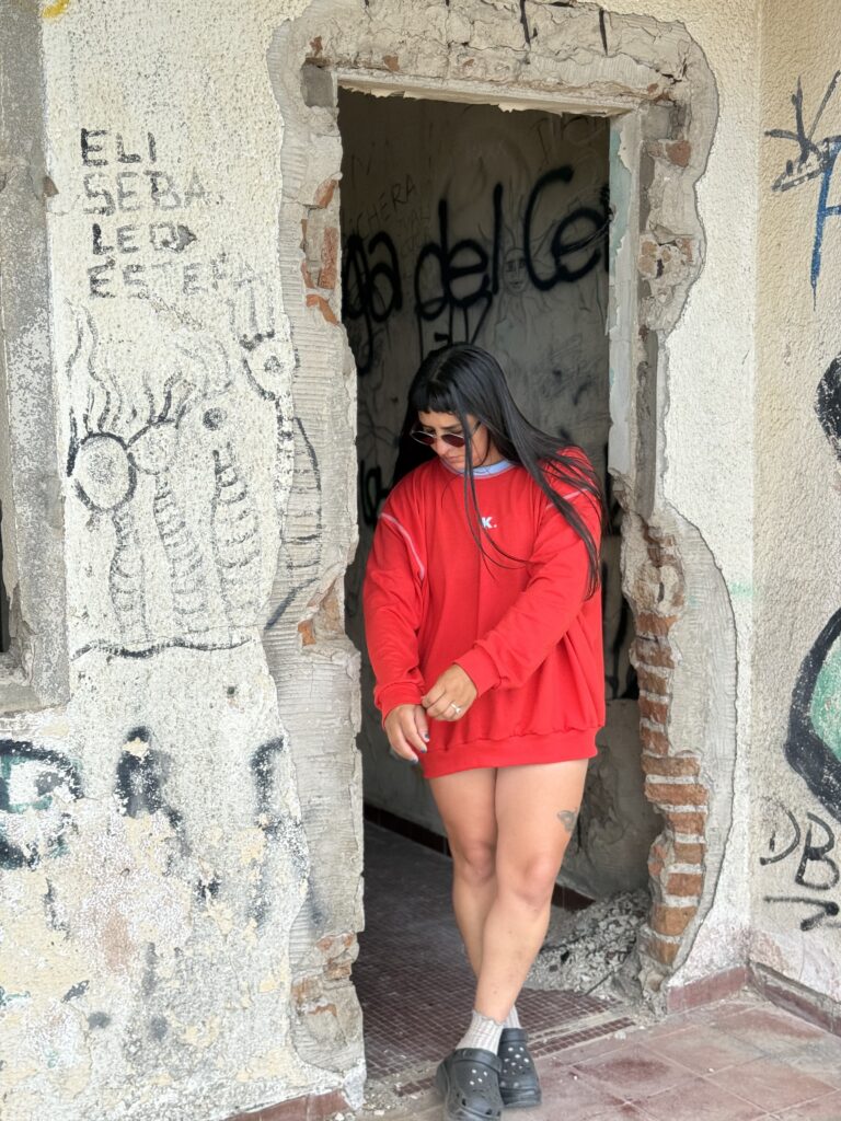 Buzo Lago rojo